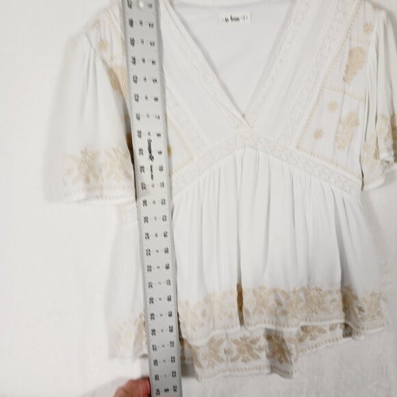 In Loom, Boho Top, Small, White with Tan Embroidery Detail and Lace Trim, Beachy - Picture 12 of 16